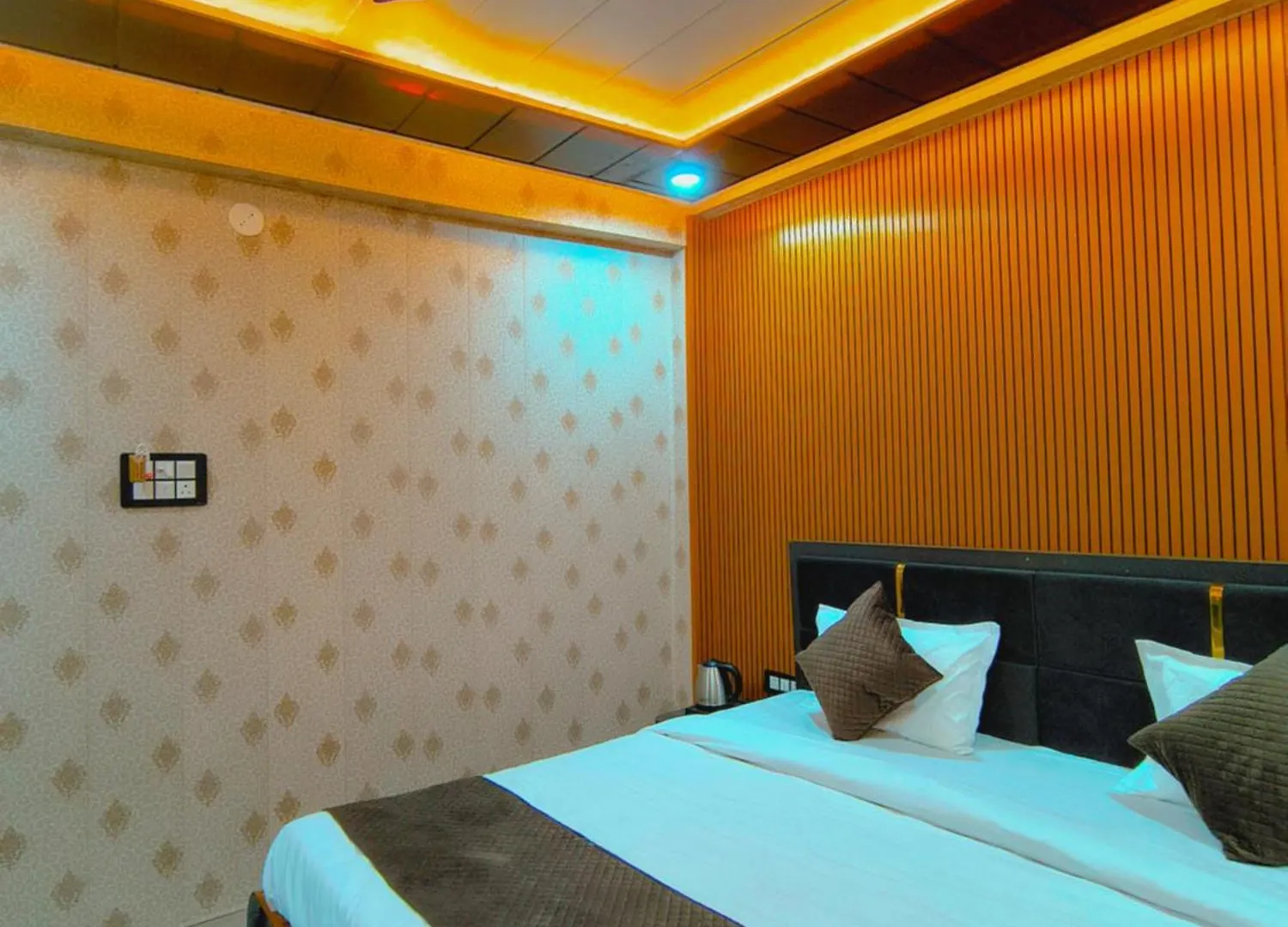 Hotel R K Villa- 500 Mtr From Kashi Vishvanath Temple Varanasi India