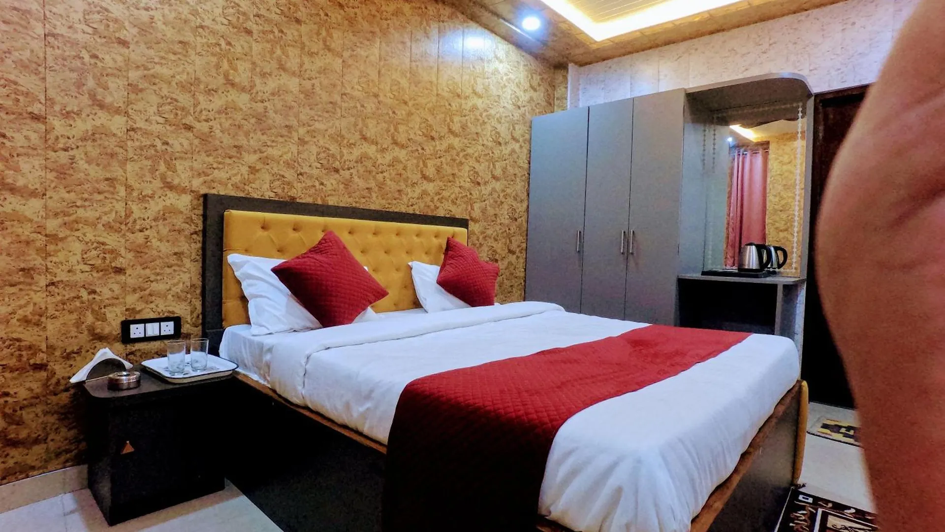 Hotel R K Villa- 500 Mtr From Kashi Vishvanath Temple Bénarès