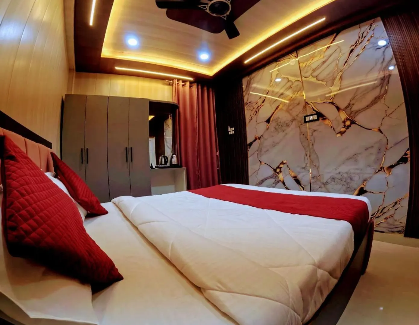 Hotel R K Villa- 500 Mtr From Kashi Vishvanath Temple Bénarès 0*,  Inde