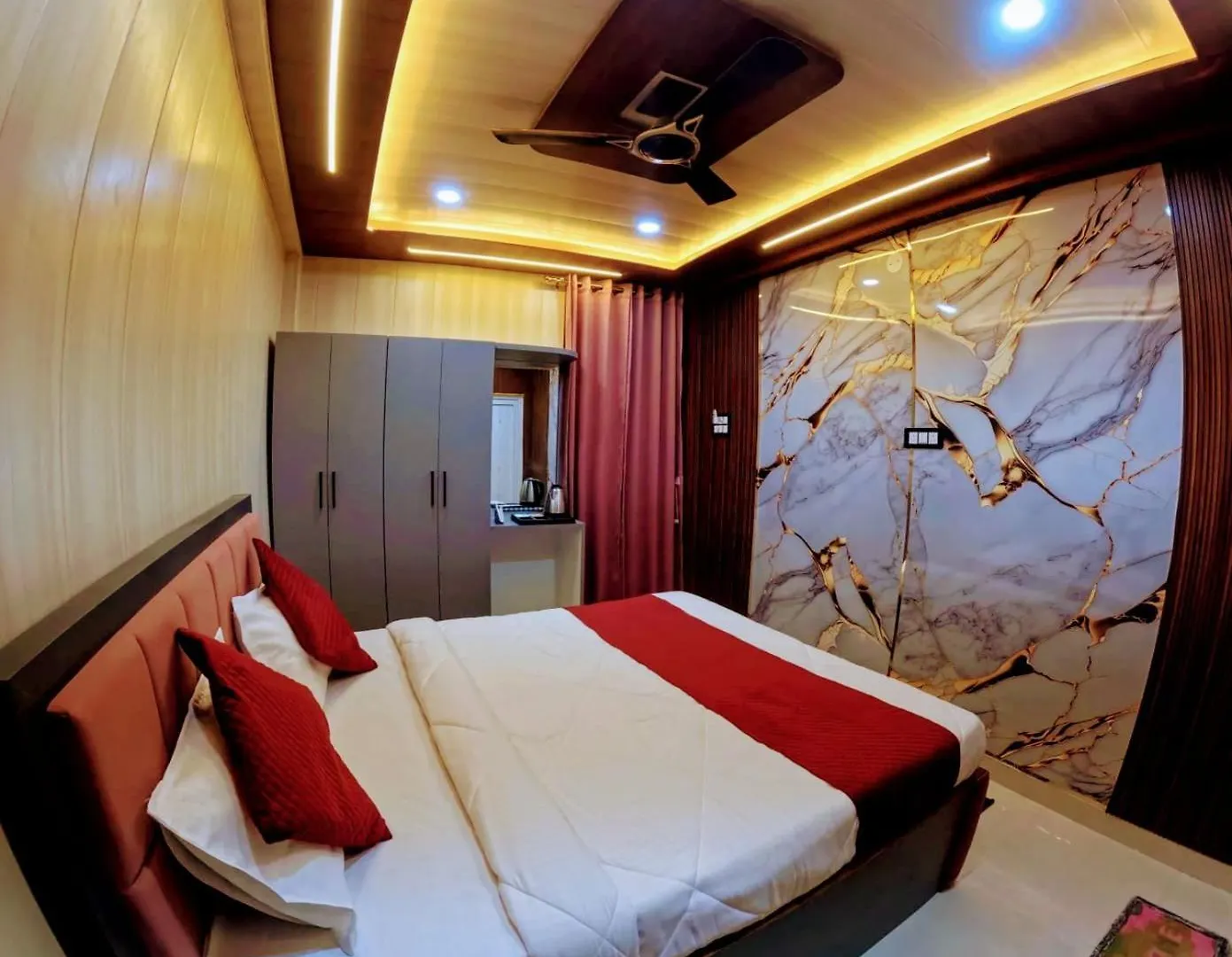 Hotel R K Villa- 500 Mtr From Kashi Vishvanath Temple Bénarès