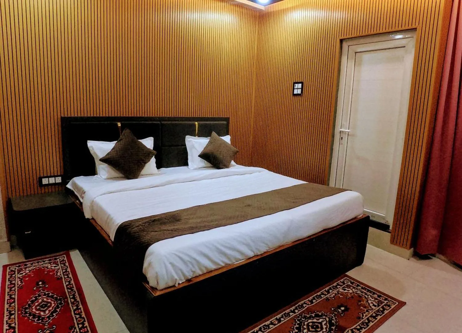 Hotel R K Villa- 500 Mtr From Kashi Vishvanath Temple Bénarès